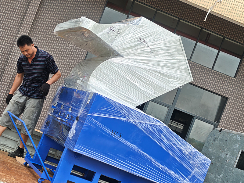 Crusher delivery cas